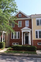 564 6th Baxter Crossing in Fort Mill, SC - Building Photo