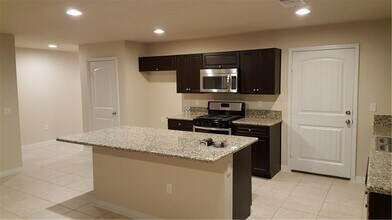 11200 Players Path in Austin, TX - Building Photo - Building Photo