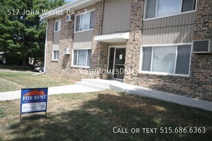 517 N John Wayne Dr in Winterset, IA - Building Photo