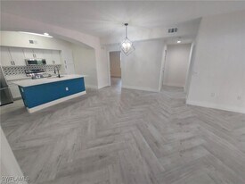 7940 Preserve Cir in Naples, FL - Building Photo