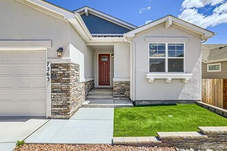 7263 Winslow Dr in Colorado Springs, CO - Building Photo - Building Photo