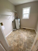 200 Hugh Hunter Rd in Oak Grove, KY - Building Photo - Building Photo