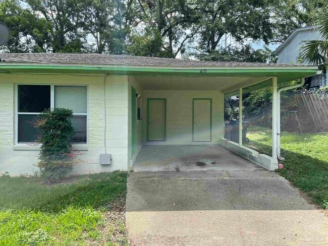 property at 419 N Wentworth St