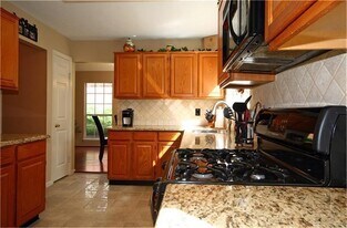 7 Thrush Grove Pl in Spring, TX - Building Photo