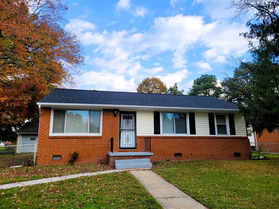 5730 Sweetwood Dr in Richmond, VA - Building Photo