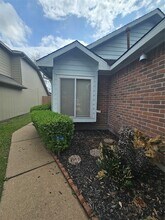 17051 Carbridge Dr in Houston, TX - Building Photo - Building Photo