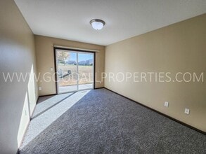 3103 NW 19th St in Ankeny, IA - Building Photo - Building Photo