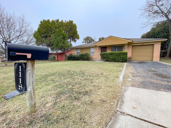 1118 La Porte Dr in Waco, TX - Foto de edificio - Building Photo