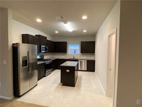 8409 Looksee Ln in Austin, TX - Building Photo - Building Photo