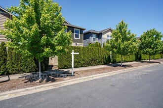 2973 25th Ave in Forest Grove, OR - Building Photo - Building Photo