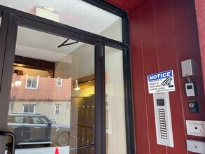 5523 Ellsworth Ave, Unit #7B in Pittsburgh, PA - Foto de edificio - Building Photo