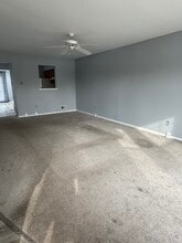 180 Leedom Way, Unit 180 Leedom Way in Newtown, PA - Building Photo - Building Photo