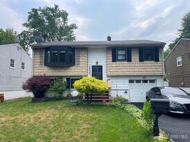 1930 Henry St in Rahway, NJ - Building Photo