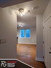 5029 N Harding Ave, Unit #5027-3E in Chicago, IL - Foto de edificio - Building Photo