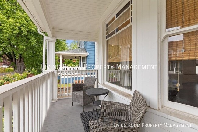 3216 NE Rodney Ave in Portland, OR - Building Photo - Building Photo