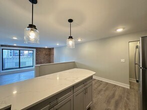 1212 N La Salle Dr, Unit A03W in Chicago, IL - Building Photo - Building Photo