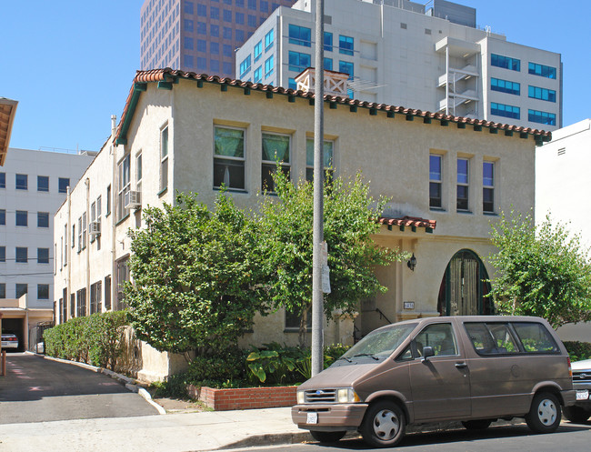 6436 Orange St in Los Angeles, CA - Foto de edificio - Building Photo
