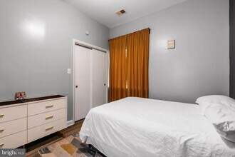2834 R St SE in Washington, DC - Building Photo - Building Photo