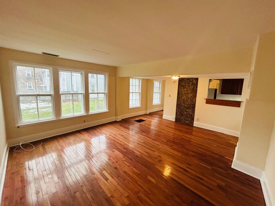 580 1st Ave in Troy, NY - Building Photo