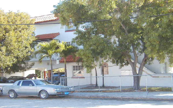 1375 NW 1st St in Miami, FL - Building Photo - Building Photo