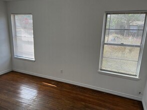 1219 Knight St in Denton, TX - Building Photo - Building Photo