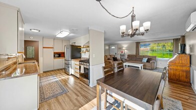 1372 Orchard Loop in Oak Harbor, WA - Building Photo - Building Photo