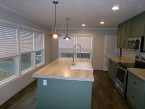 527 Sam Marion Rd in Pinnacle, NC - Building Photo - Building Photo