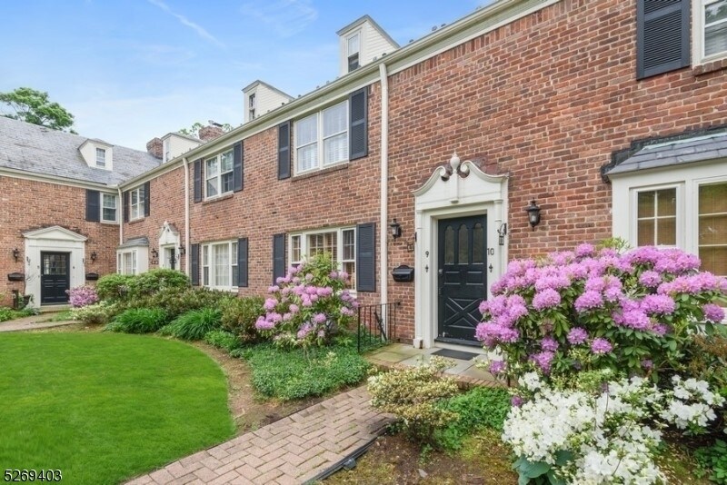 260 Walnut St-Unit -9 in Westfield, NJ - Building Photo