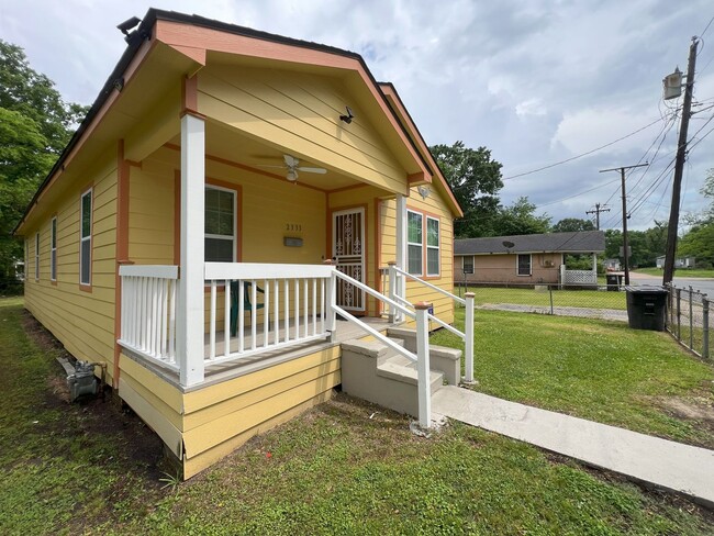 property at 2333 Georgia St