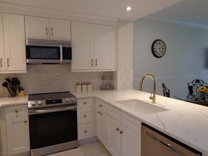 11771 St Andrews Place in Wellington, FL - Building Photo - Building Photo