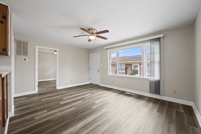 43 Sophia Dr in Jacksonville, NC - Building Photo - Building Photo