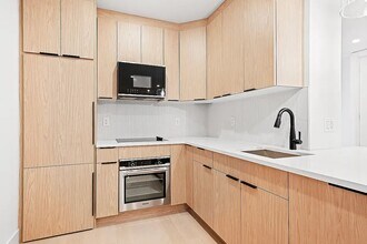 704 Eighth Avenue in Brooklyn, NY - Building Photo - Building Photo