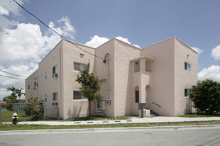 751 SE 11th Pl Apartments