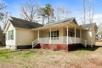 1113 Spring Creek Cir in Griffin, GA - Building Photo - Building Photo