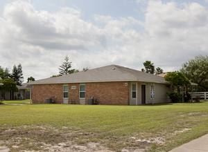 Bahia Palms Apartments in Laguna Vista, TX - Building Photo - Building Photo