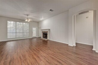 8516 Dunsmere Dr in Austin, TX - Building Photo - Building Photo