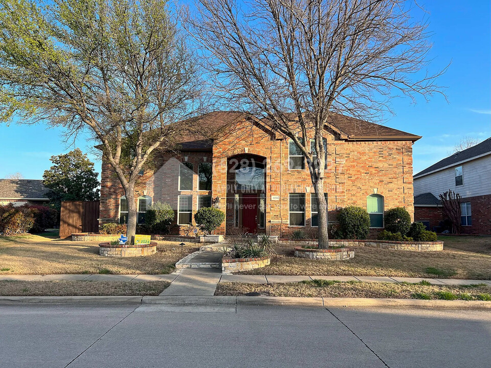 4456 Sandy Water Ln in Plano, TX - Building Photo