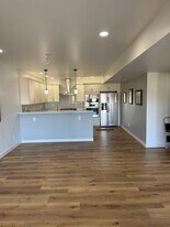 19009 9th Pl NW in Shoreline, WA - Building Photo