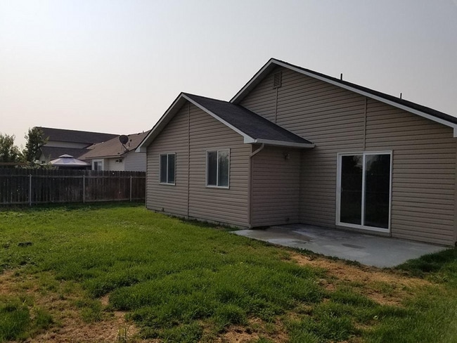 14286 Shelby St in Caldwell, ID - Building Photo - Building Photo