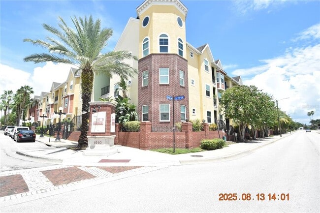 property at 1910 E Palm Ave
