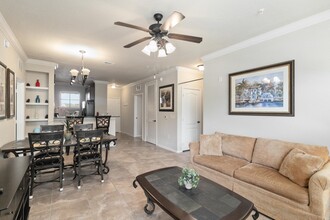 901 Charo Pkwy in Davenport, FL - Building Photo - Building Photo