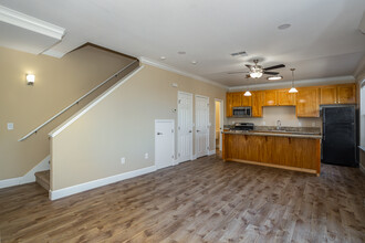 Park Lane Villas in Santa Rosa, CA - Building Photo - Interior Photo