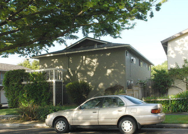 2327 Pauline Dr in San Jose, CA - Building Photo - Building Photo