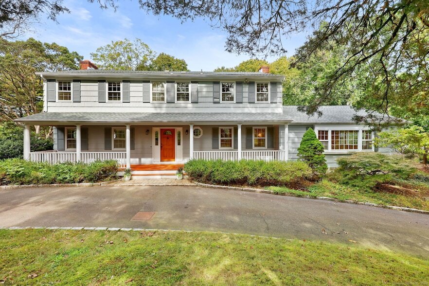 8 Ferry Ln E in Westport, CT - Building Photo