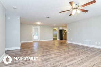 7241 Fairfax Dr in Port Richey, FL - Building Photo - Building Photo