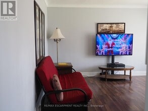 7543 Redhaven Crescent in Niagara Falls, ON - Building Photo - Building Photo