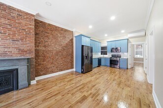 37 Astor Pl in Jersey City, NJ - Building Photo - Building Photo