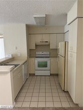 13631 Eagle Ridge Dr in Ft. Myers, FL - Building Photo - Building Photo
