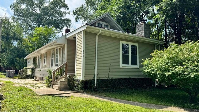 518 S Swain Ave in Bloomington, IN - Foto de edificio - Building Photo