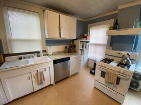 125 Brattle St in Arlington, MA - Building Photo